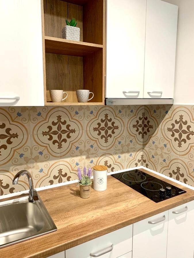 Sol Lux Studio Apartments 2Nd Floor Дуррес Экстерьер фото