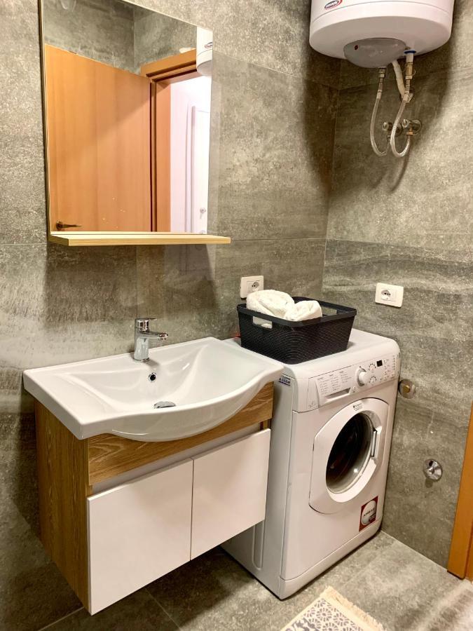 Sol Lux Studio Apartments 2Nd Floor Дуррес Экстерьер фото